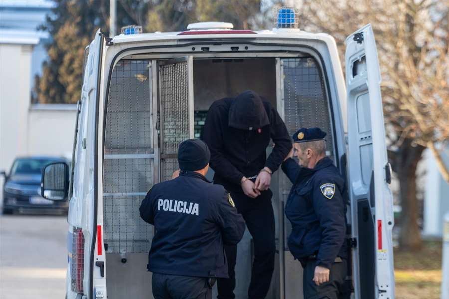 policija privođenje.jpg