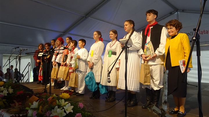 Nagrađeni mali pjesnici.JPG