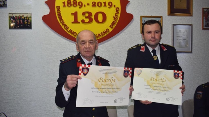 Pobratimili se DVD Marija Bistrica i DVD Sveti Matej4.JPG