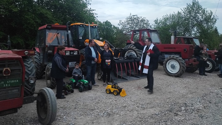 Na sv. Josipa Radnika blagoslov traktora u župi Marija Bistrica2.jpg