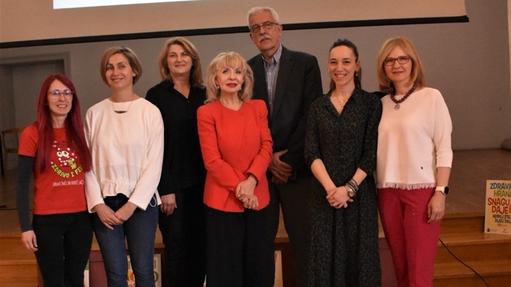 1- Tim predavača Zdravo i fino.JPG