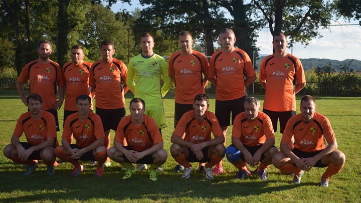 SPORT 22.8._NOGOMET INKOP OSVOJIO DOMAĆI TURNIR Veterani Radoboja  (1).JPG