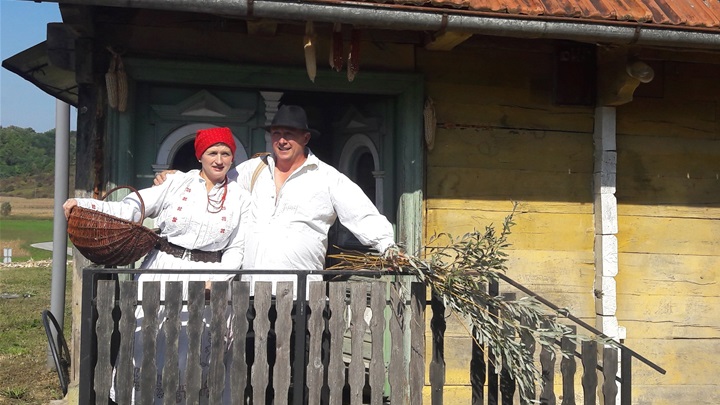 Gazdarica i gazda budno su pazili na težake