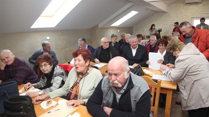 umirovljenici penzioneri.jpg
