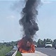 Požar na autoputu prema Zagrebu: Zapalio se BMW