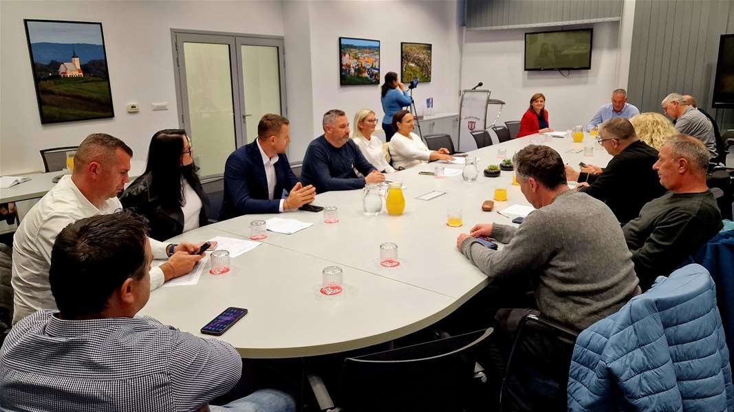 20241024_180309 (1).jpg