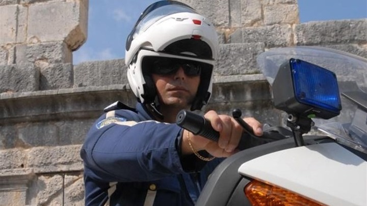 policija policajac.jpg