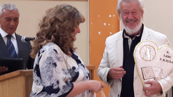 Tomislav Marijan Bilosnić primio je prvu nagradu za putopis Loborgrad, jabuka, Veronika