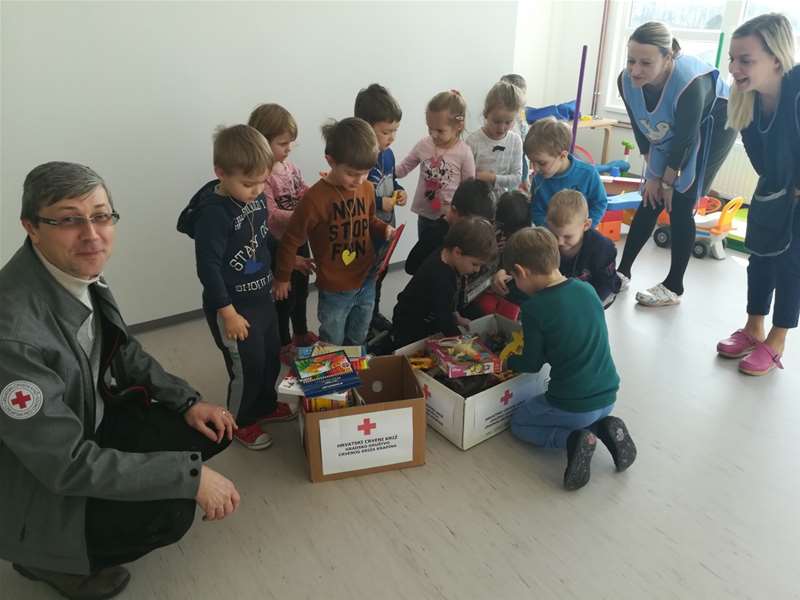 vrtić i crveni križ.jpg