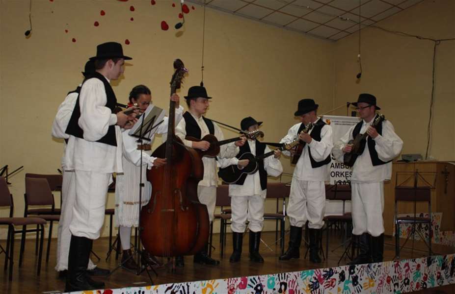 smotra tamburaši 5.JPG