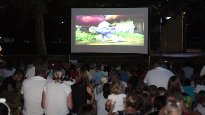 ljetno kino oroslavje (2).JPG