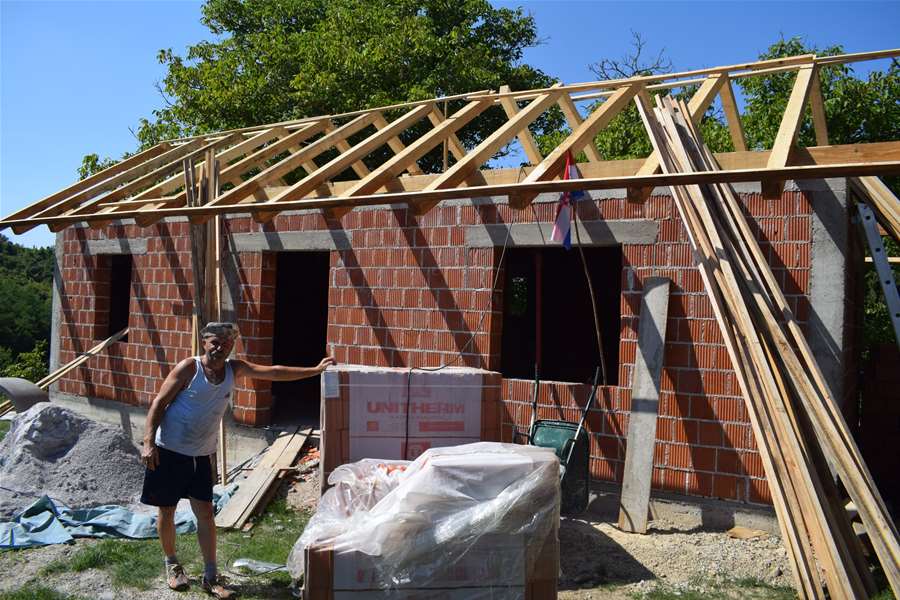 Uz pomoć rodbine, prijatelja i dobrih ljudi, uskoro novi dom za Zlatka Skočaka8 (1).JPG