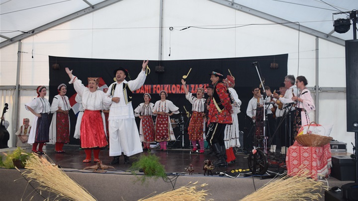 Uz 15. rođendan još jedni Dani folklora i zabave 6.JPG