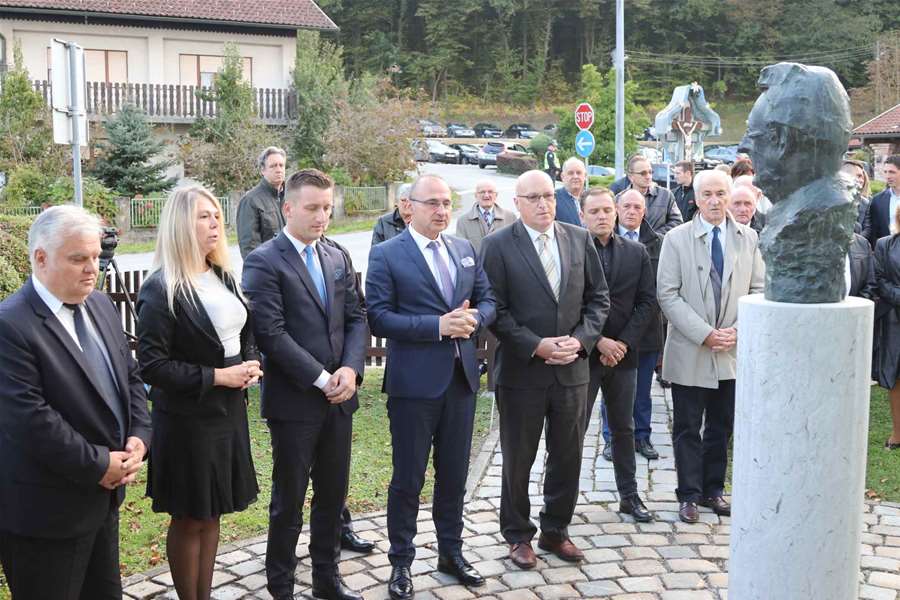 ministar smanjeno 3.jpg