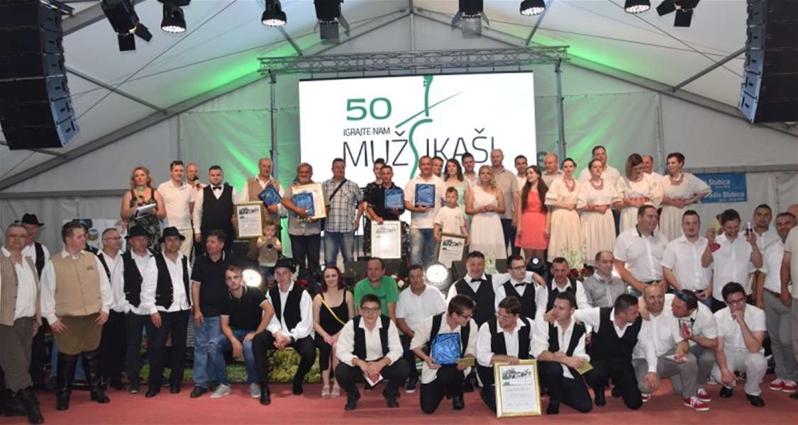 igrajte nam mužikaši.JPG