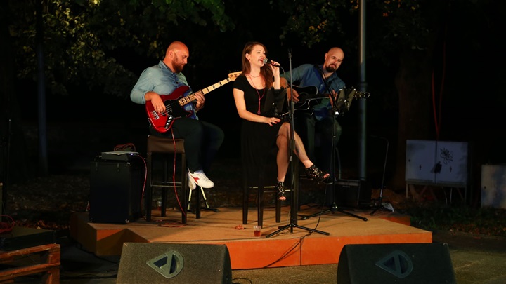 rusty groove glavna.jpg