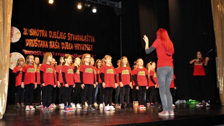 SMOTRA DJEČJEG STVARALŠTVA 3.jpg