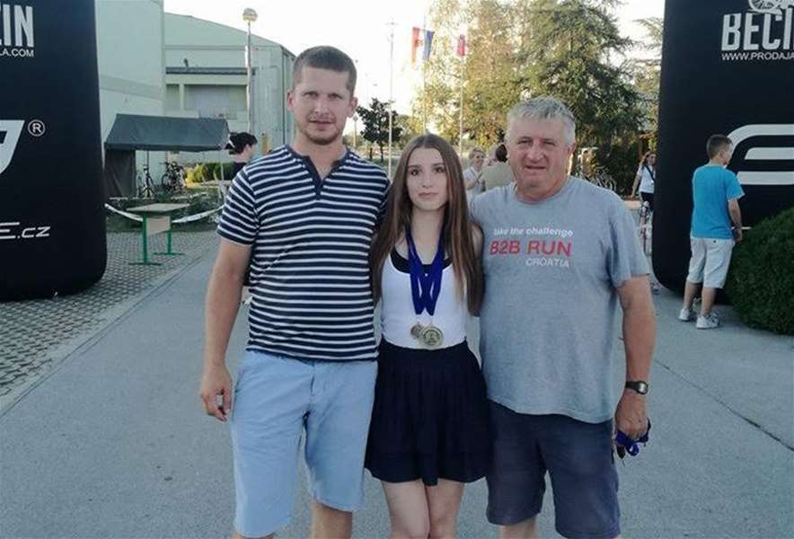 LOBOR UTRKA 2 SMANJENO.jpg