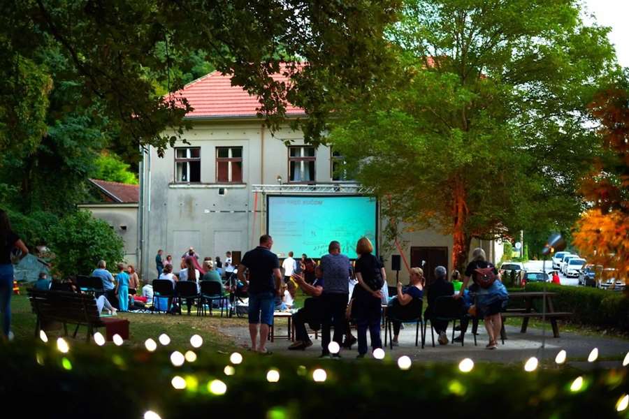 Ljetno kino Martin_Kuća Klajn.jpg