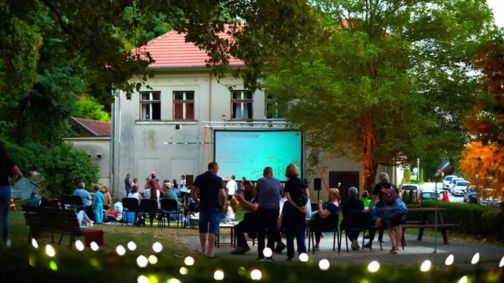 Ljetno kino Martin_Kuća Klajn.jpg