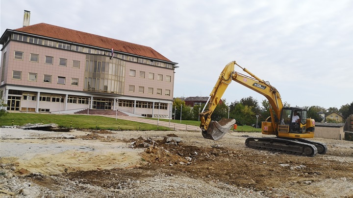 parkiralište zlatar.jpg