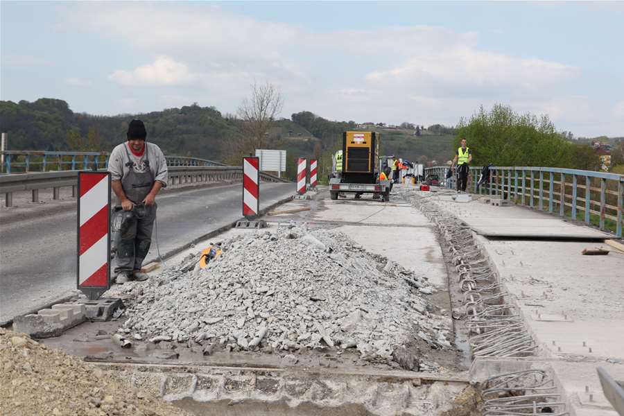 nadvožnjak začretje.jpg