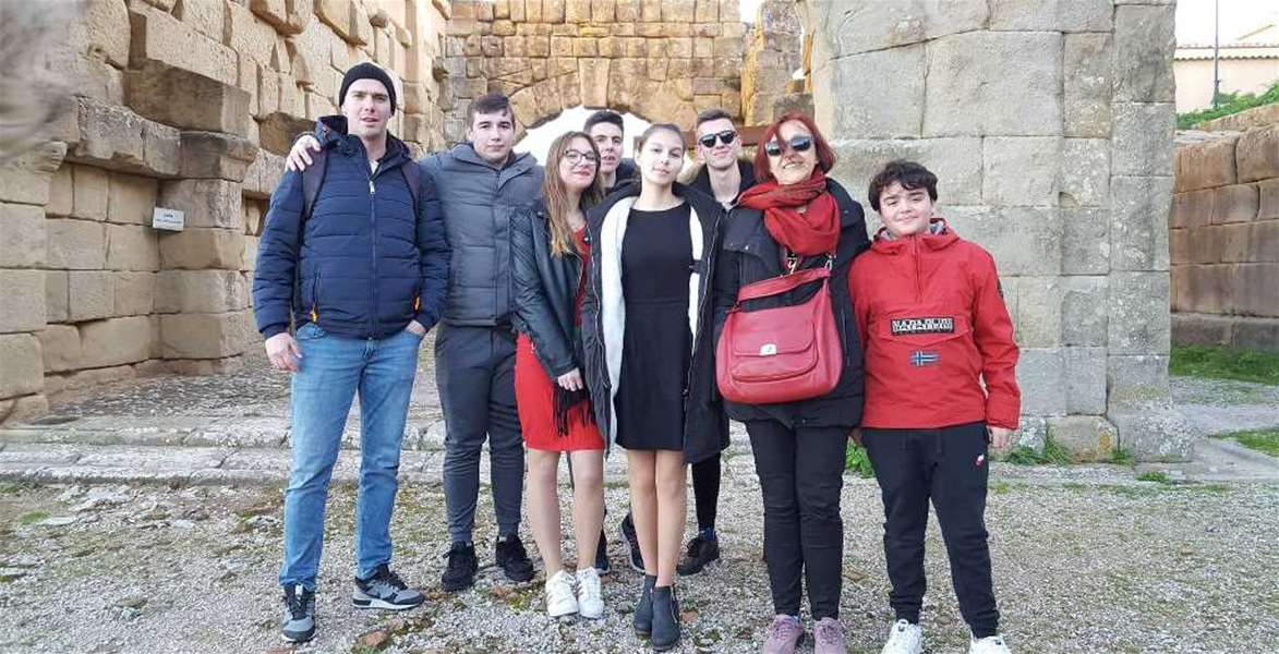 učenici srednja škola bedekovčina italija.jpg