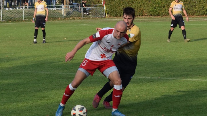 web 4. nl središte skupina A 6. kolo  Mladost Zabok na 5. mjestu bod Klanjca kod Slunja.JPG