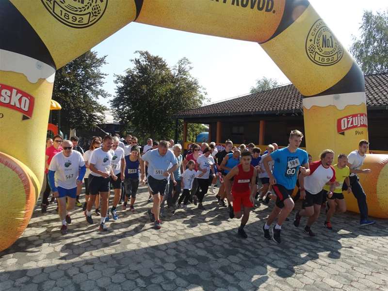 ¸ujedinjeni u utrci za danijelove noge2.jpg