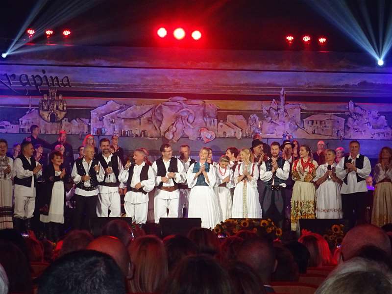 Vecer_novih_popevki.JPG