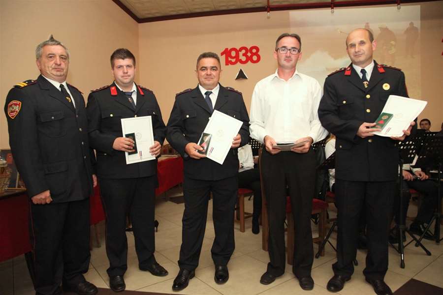 dvd špičkovina 80 godina (3).jpg