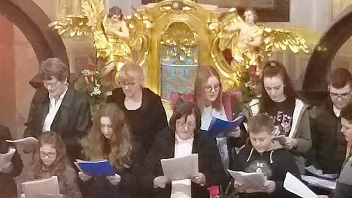 Udruga PETROŽE-nastup Blaževo 2020.jpg