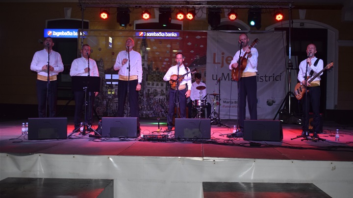 Klapa 'Kampanel' oduševila2.JPG