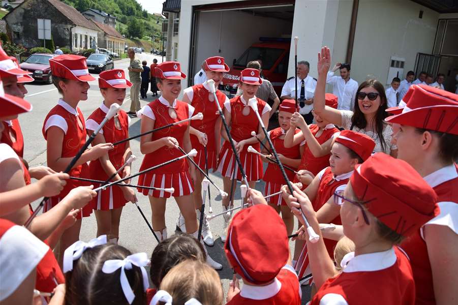 FOTO: Facebook Loborske mažoretkinje