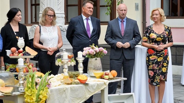 bučograd glavna.jpg