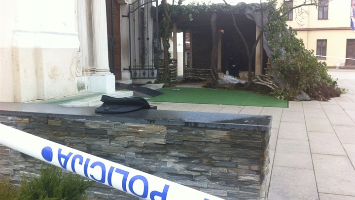 Vandalizam ispred crkve u Zaboku