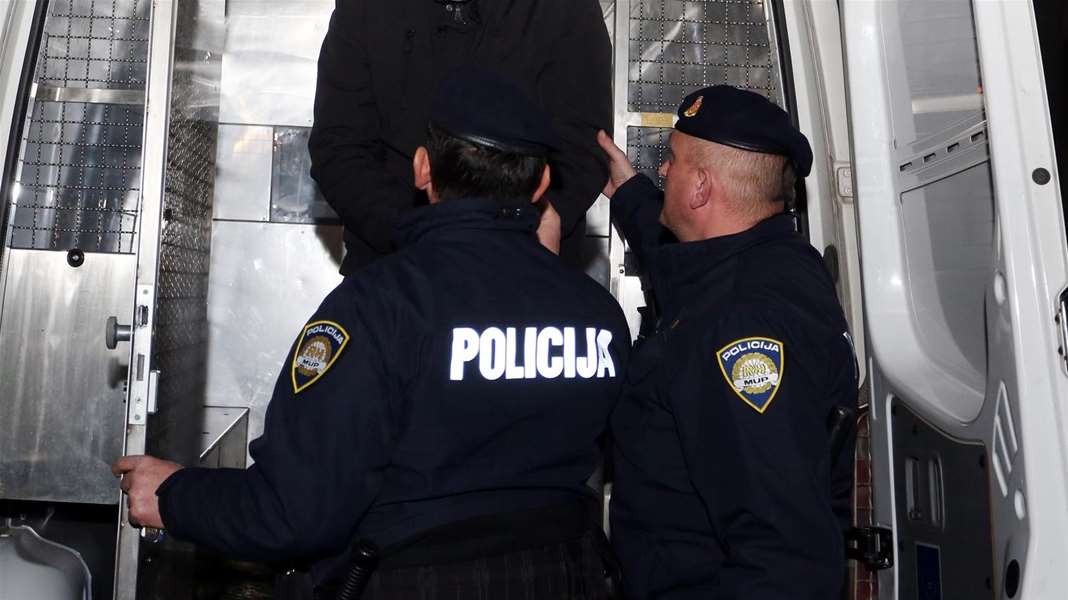 policija