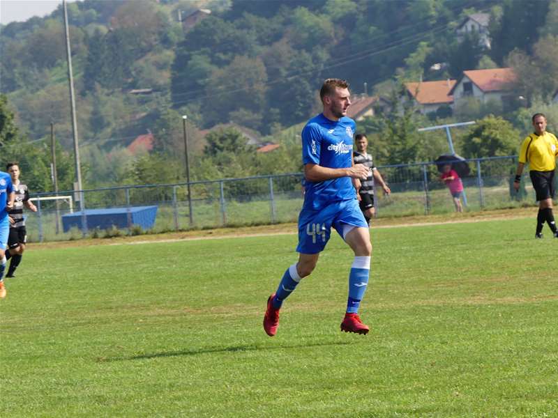 SPORT 16.10._NOGOMET 4. LIGA ZAGREB - MLADOST Goran Dlesk.jpg