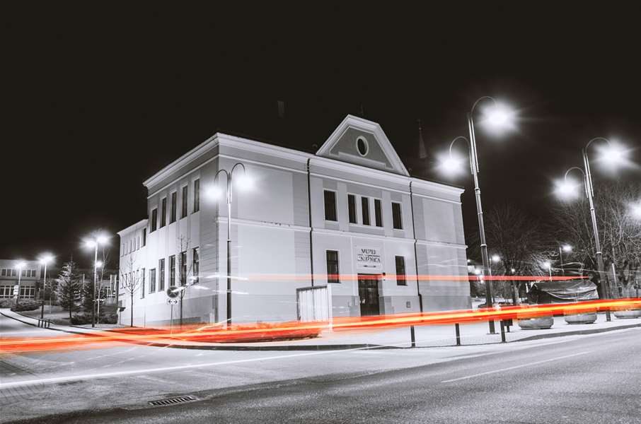 Muzej_grada_Pregrade_night.jpg