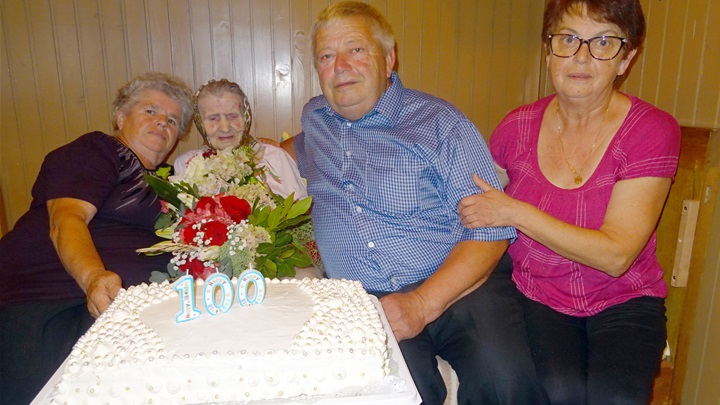 100 ROĐENDAN