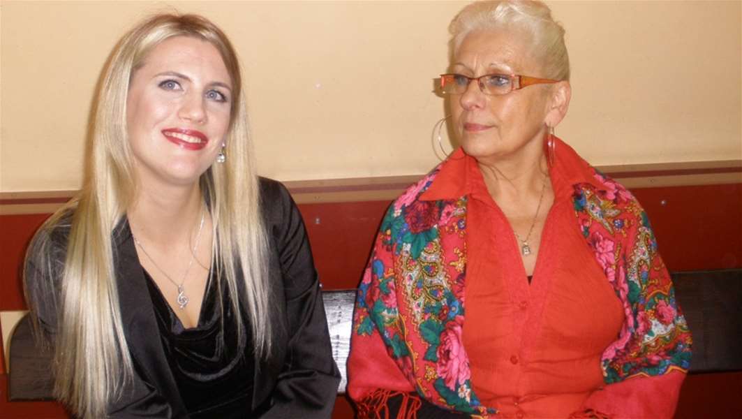 Manda-i prof. Josipa Hopek, njezina prva učiteljica glazbe