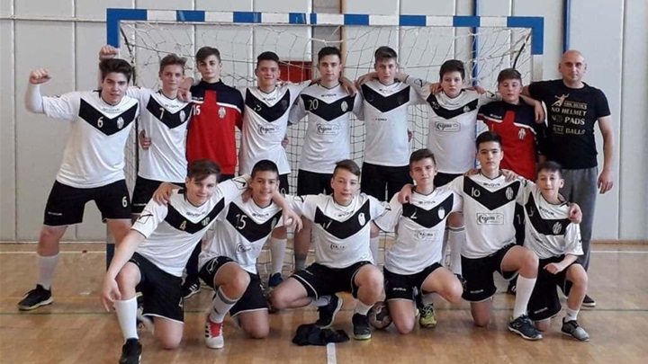 SPORT 9.4._ RUKOMET MUŠKI 2. HKRL 2004. BEDEKOVČINA OSIGURALA 1. MJESTO .jpg