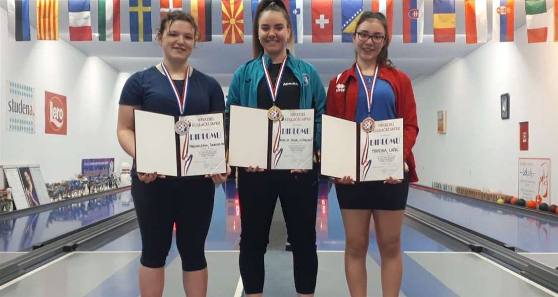 SPORT 4.2._KUGLANJE PH KLINCI Magdalena Škreblin, Nicol Imširović i Martina Lozić.jpg