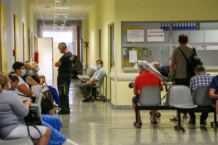 ob zabok pacijenti bolnica čekaonica gužva.jpg