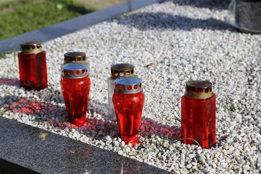 groblje smrt sesvete sisvete svi sveti lampion lampuš IMG_7649.JPG