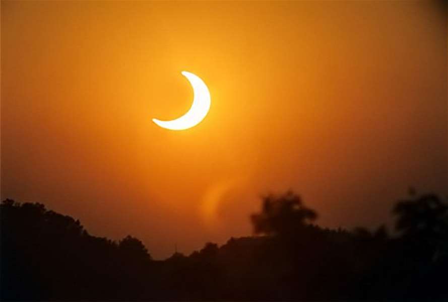 djelomična pomračina.jpg