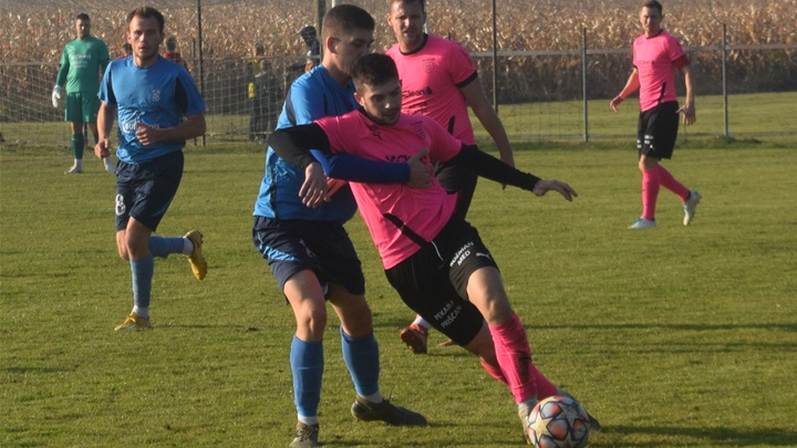 web_NOGOMET 1. ŽNL Ivančica u zadnjim sekundama do boda5.JPG