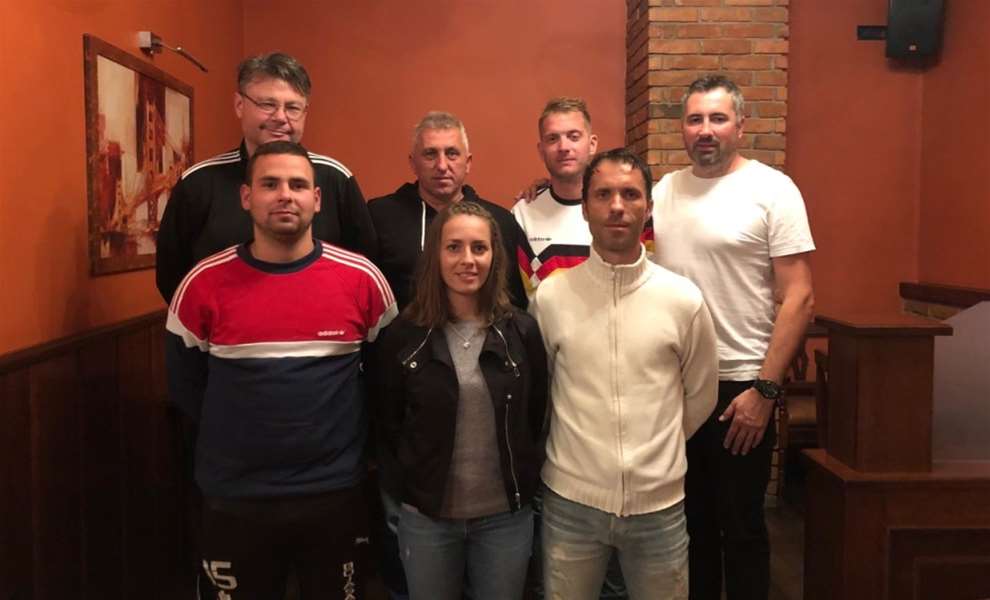SPORT 23.10._NOGOMET OMLADINSKI POGON RUDAR Treneri omladinskog pogona Rudara DZ s predsjednikom Mariom Videkom.jpg