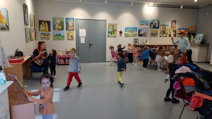 Djeca i DV Pušlek u bistričkoj knjižnici 1.jpg