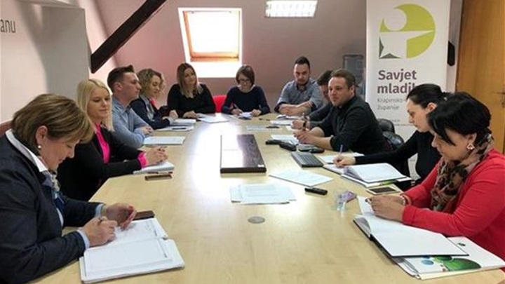 odrzana-10-sjednica-savjeta-mladih_590.jpg